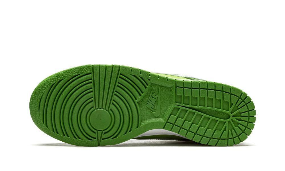 Dunk Low "Chlorophyll"