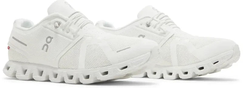 On Running Cloud 5 All White