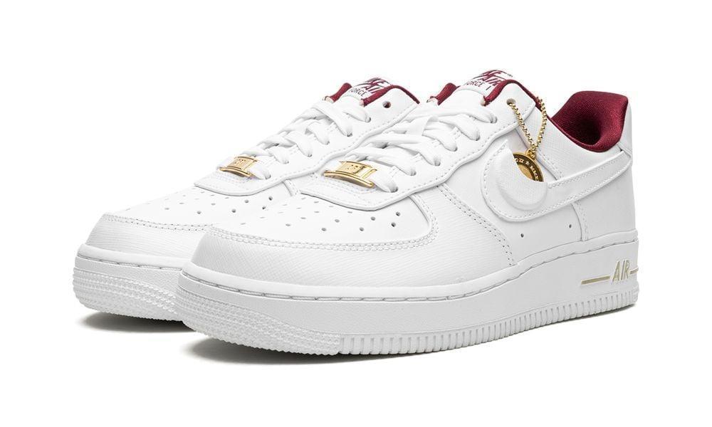 AIR FORCE 1 LO MNS WMNS
"Just Do It"