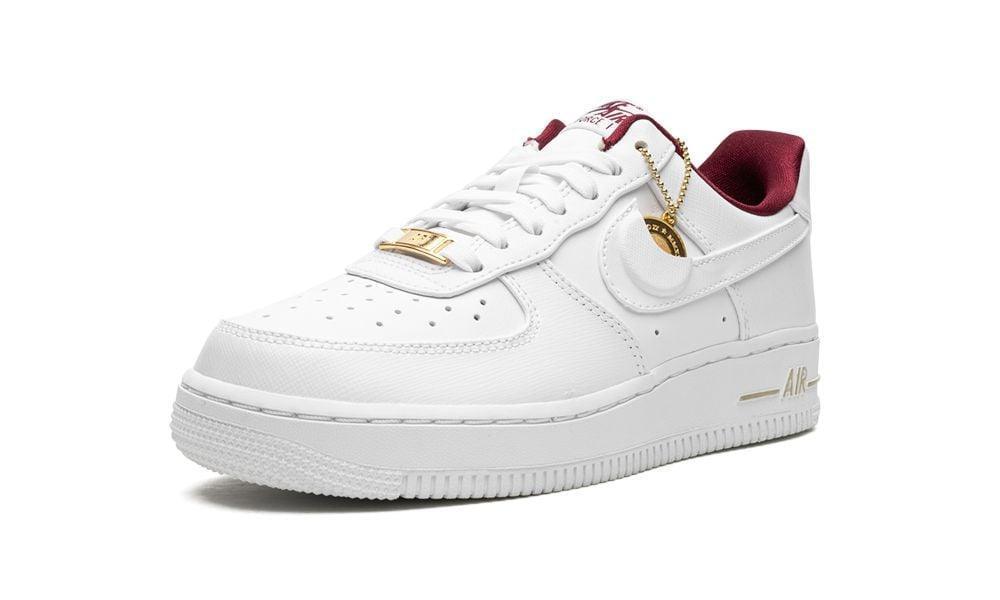 AIR FORCE 1 LO MNS WMNS
"Just Do It"