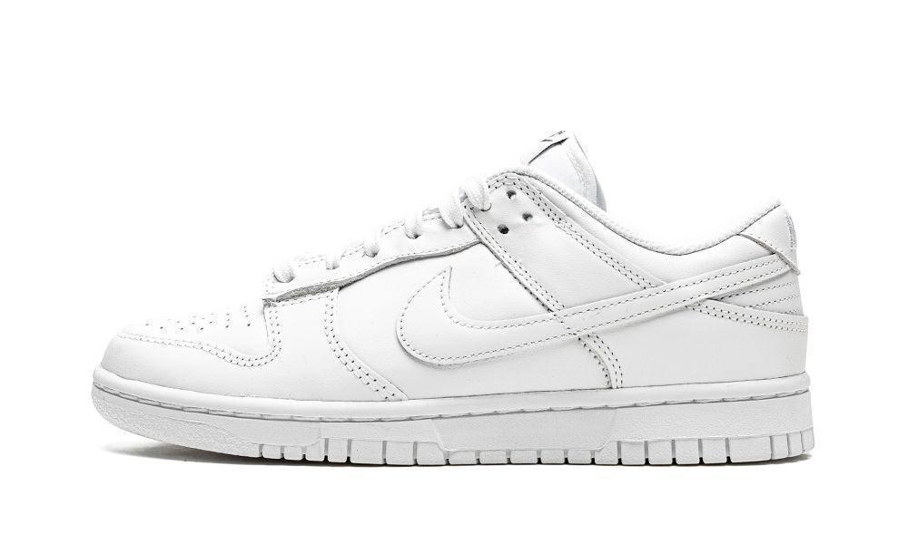 DUNK LOW WMNS"Triple White"
