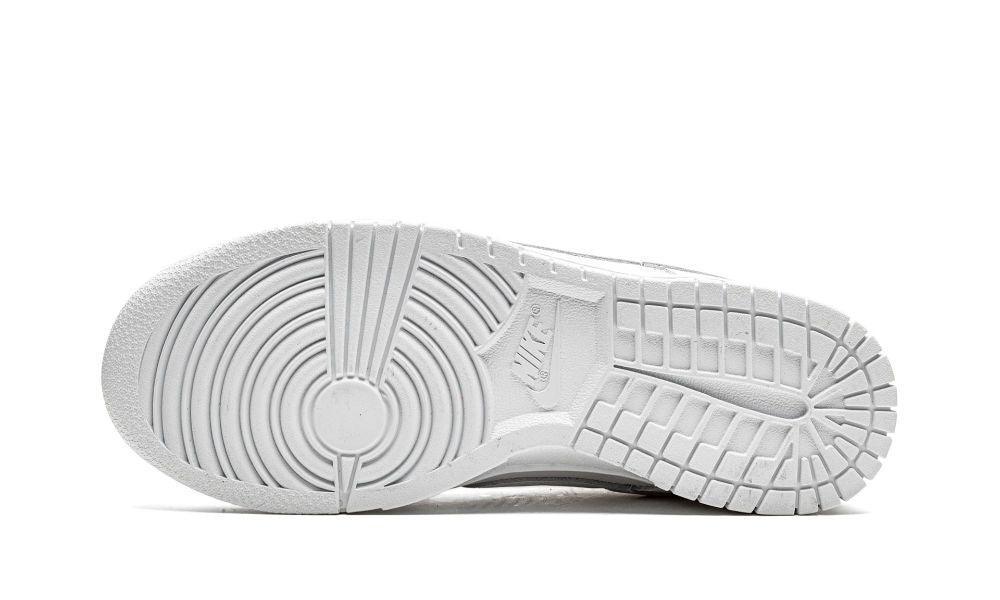 DUNK LOW WMNS"Triple White"
