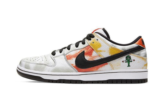 SB Dunk Low
"Tie-Dye Rayguns 2019 - White"