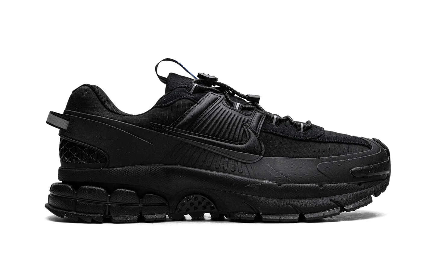 Zoom Vomero Roam "Triple Black"