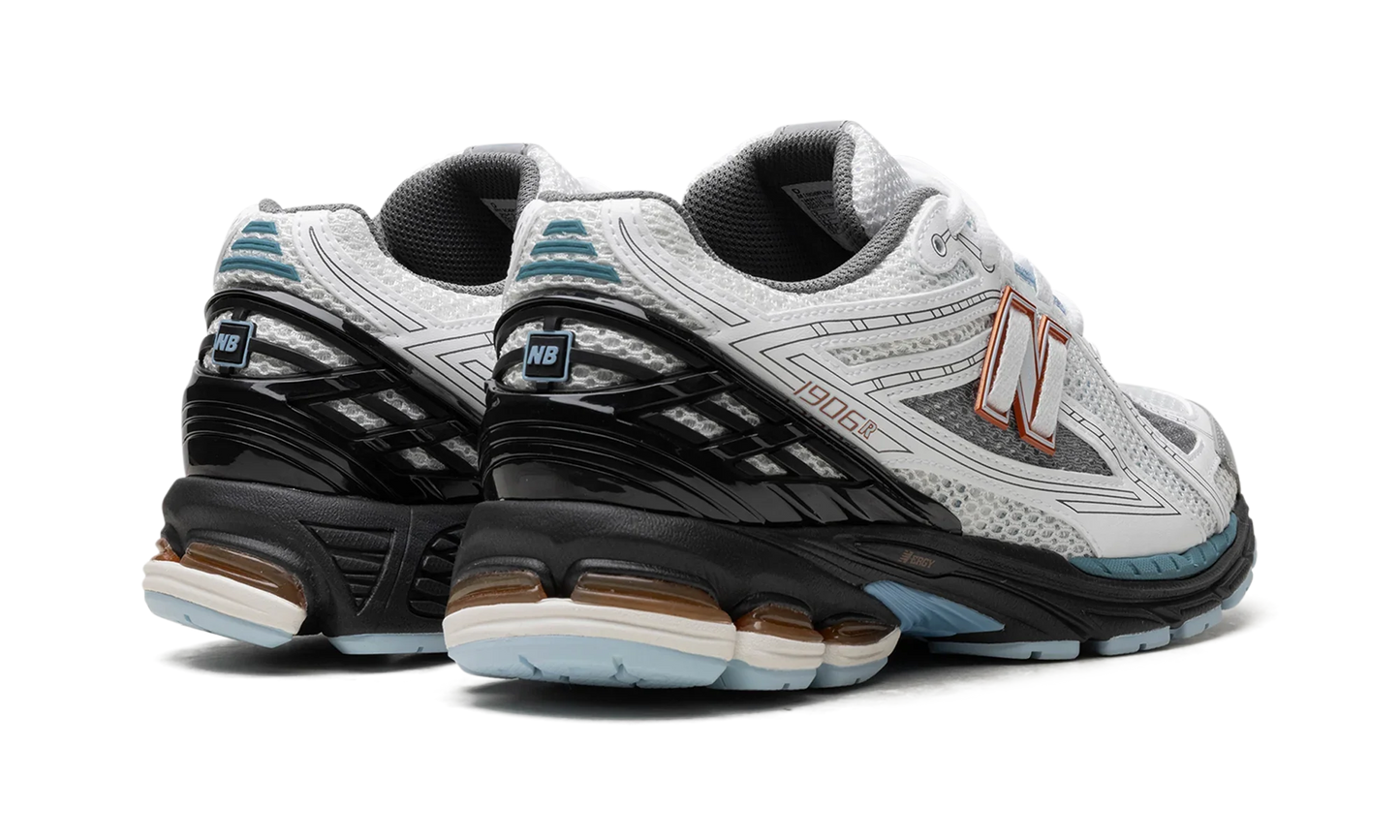 New Balance 1906R "White Black Copper"