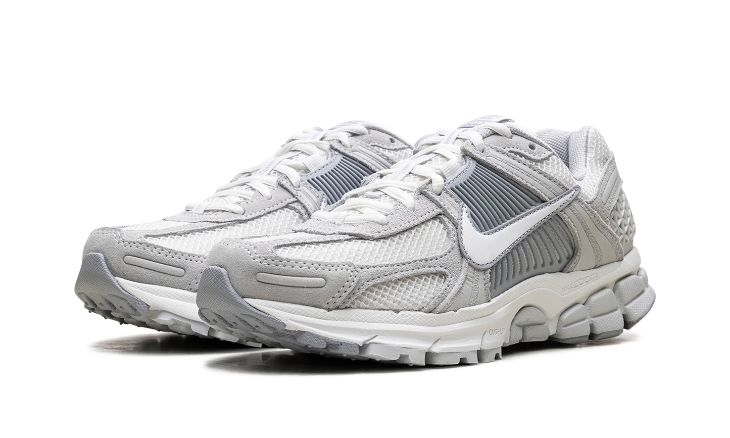 Zoom Vomero 5 WMNS
"Pure Platinum"