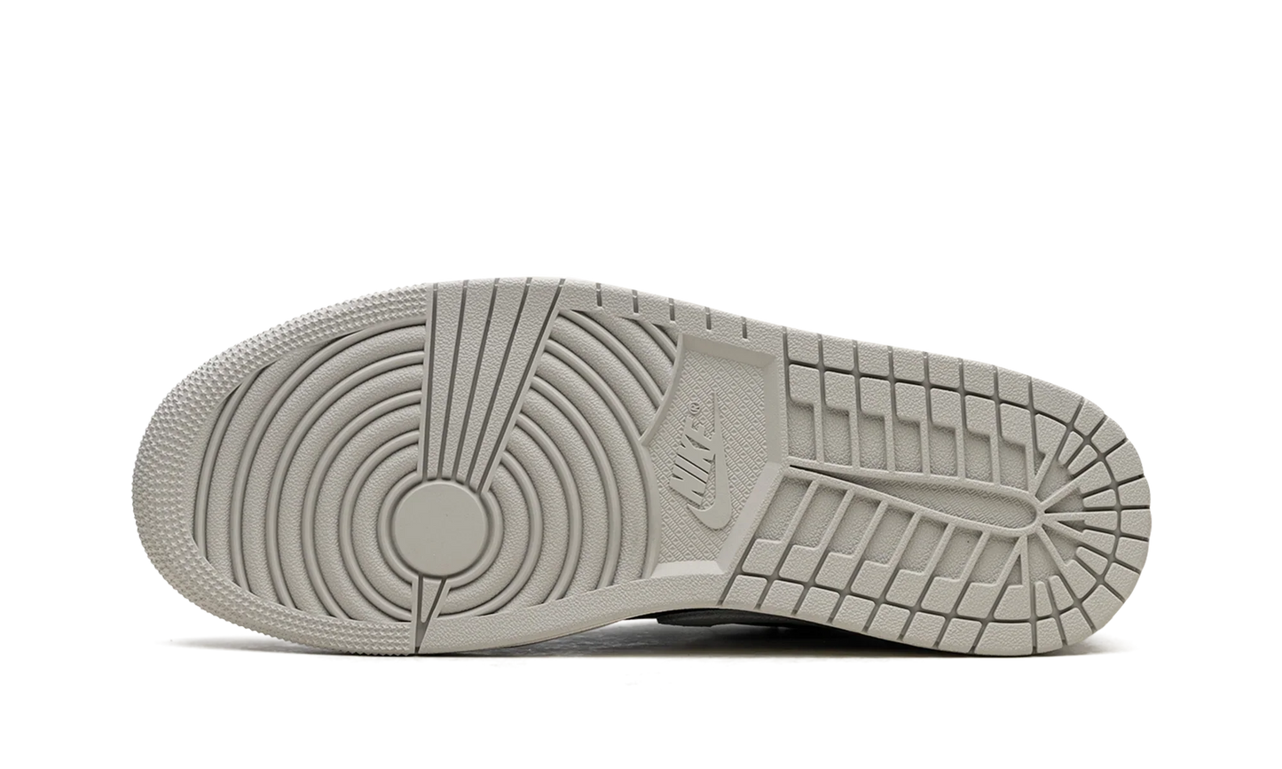 AIR JORDAN 1 LOw
"Elephant Print"